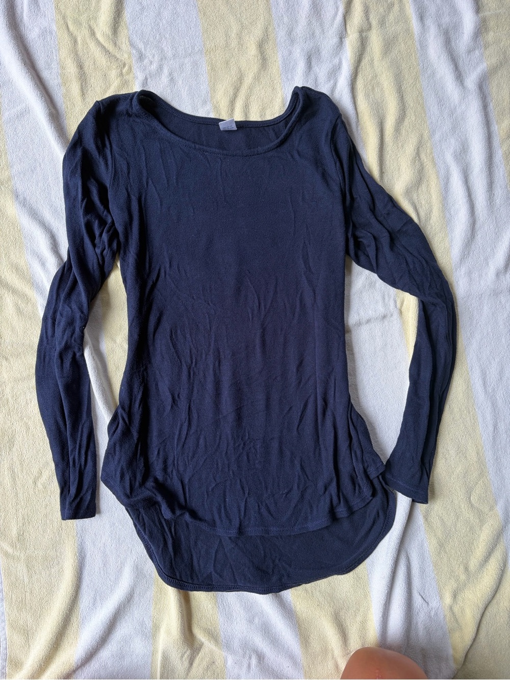Old Navy Women's Long Sleeve Scoop Neck Top in Navy